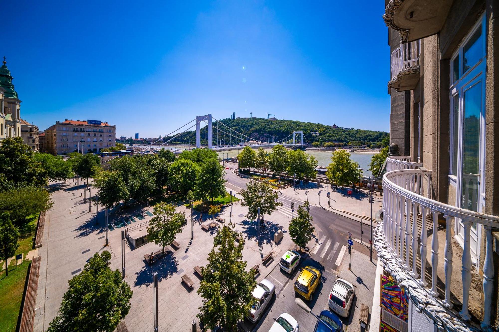 Budapest Riverfront Suite Budapeste Exterior foto